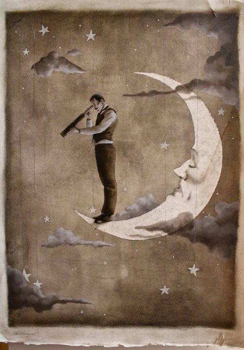 Foto retro de un hombre vestido encima de la luna mirando con un telescopio hacia la Tierra